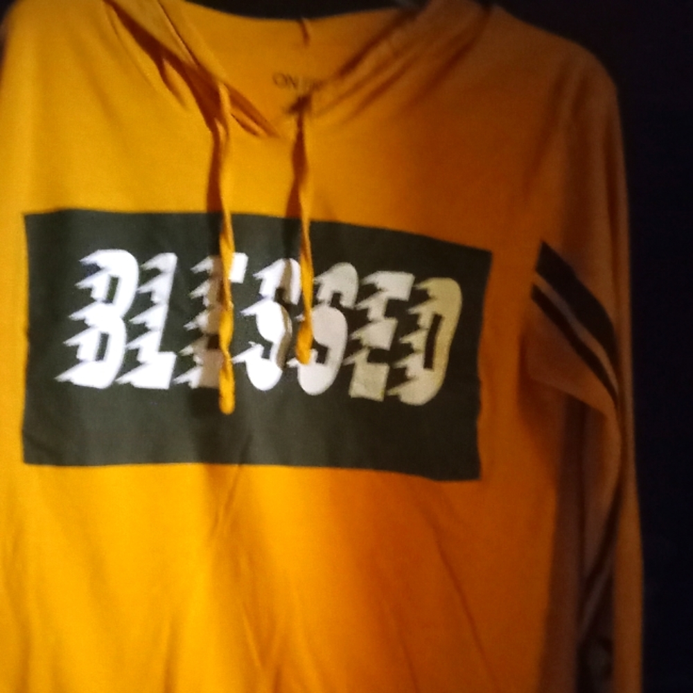 On fire Hoodie says BLESSED size 1x